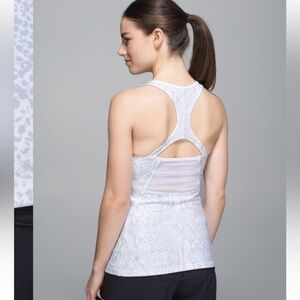 {EUC Lululemon Mesh With Me Tank in Desert Snake White Silver Fox Size 8}